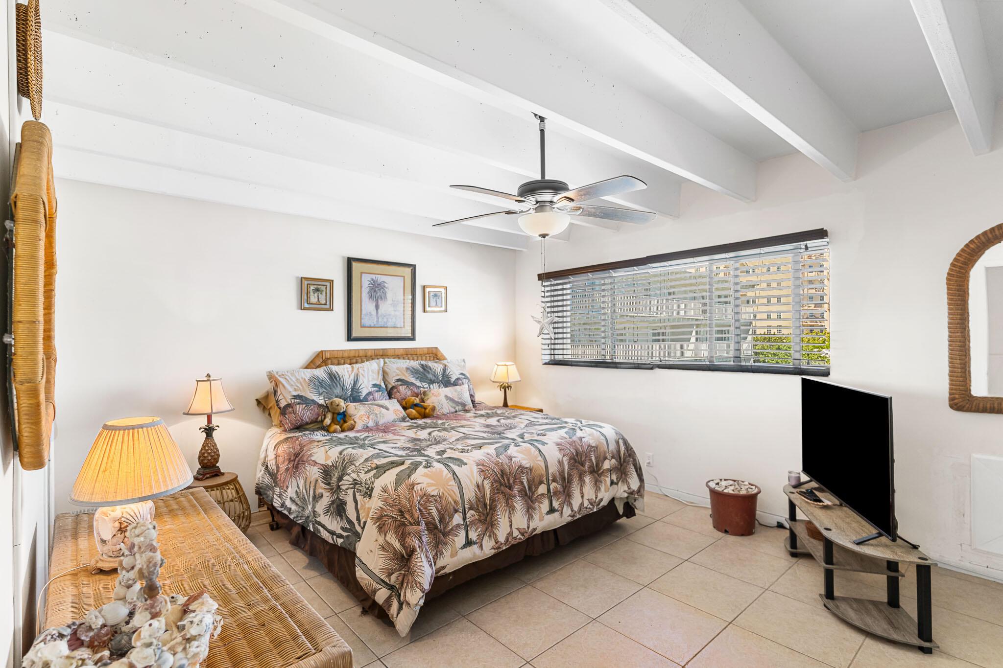 SOUTH PALM RESIDENCE INC - Residential Lease