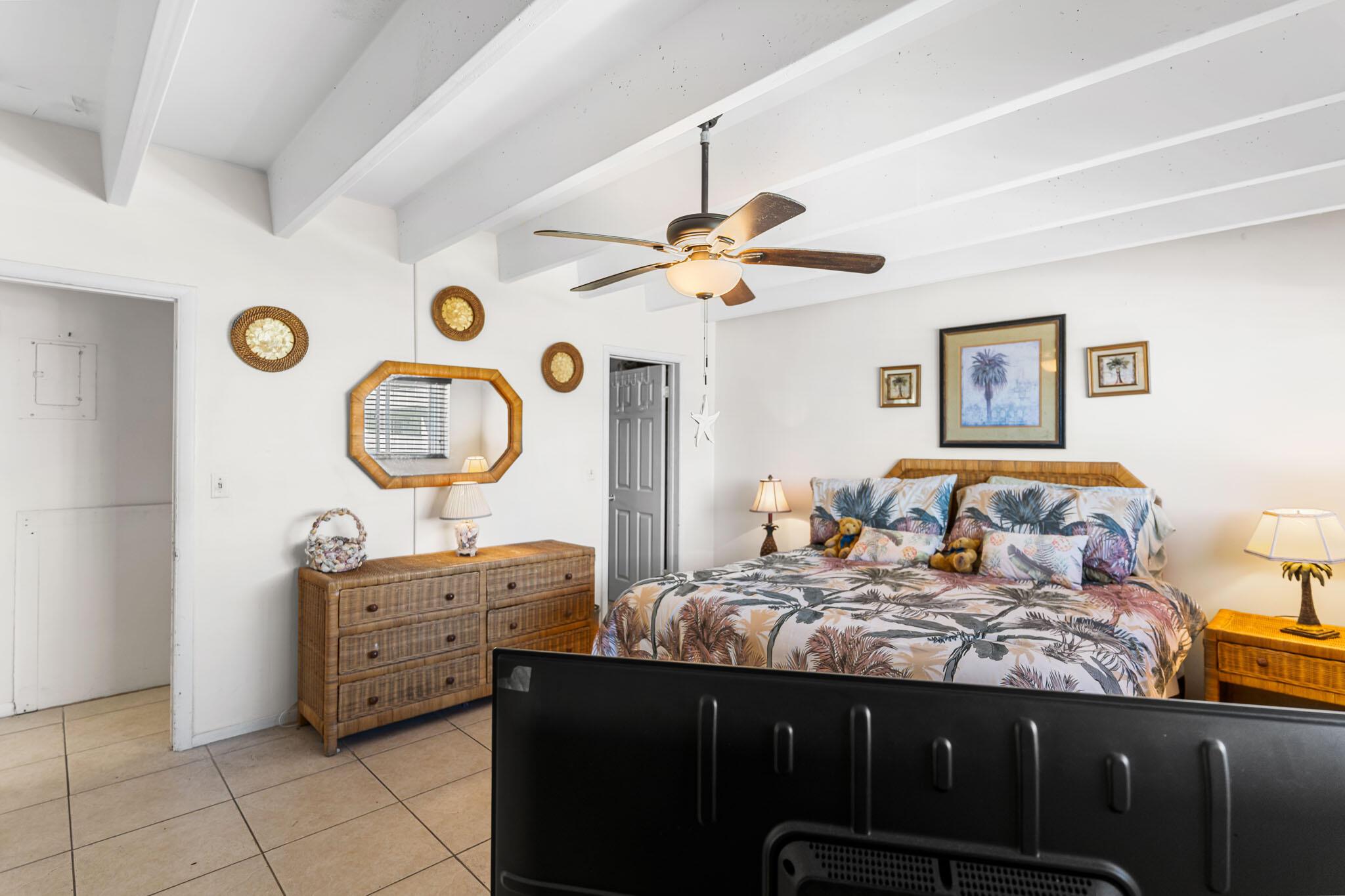 SOUTH PALM RESIDENCE INC - Residential Lease