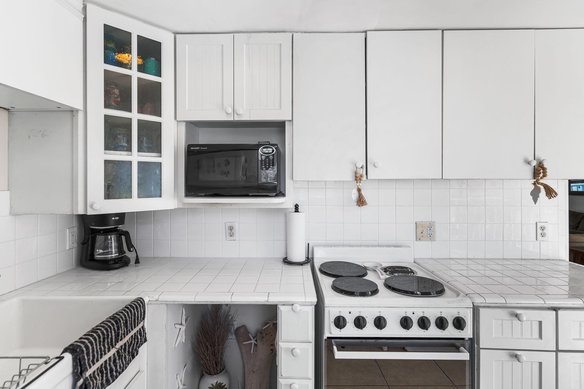 SOUTH PALM RESIDENCE INC - Residential Lease