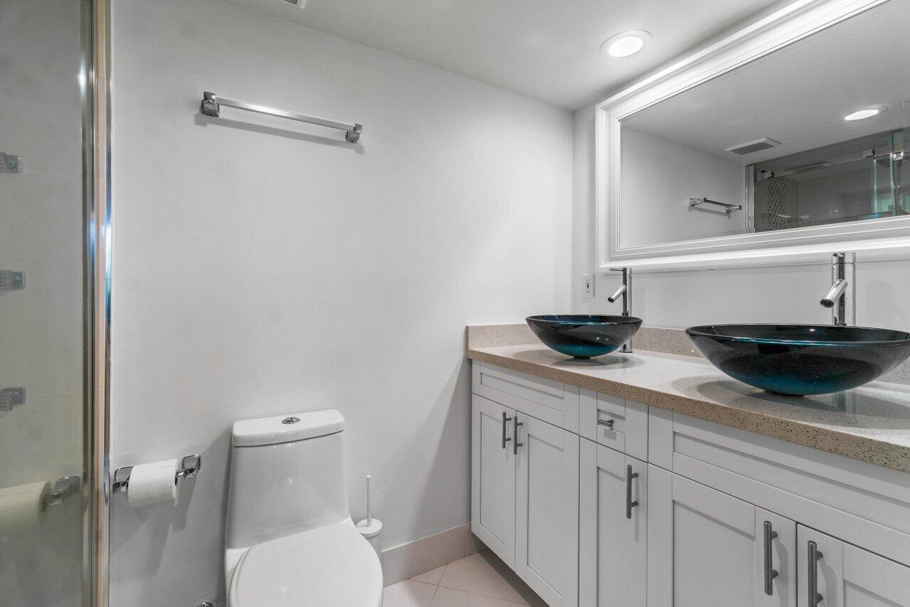 YACHT CLUB ON THE INTRACO - Residential