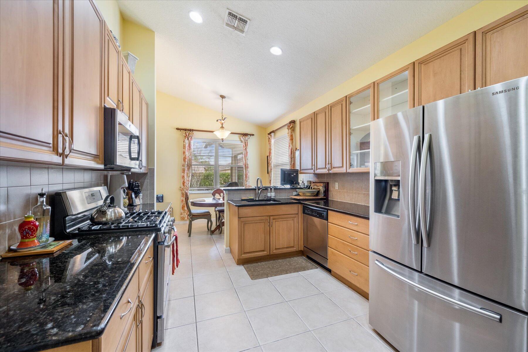 MAGNOLIA LAKES AT ST LUCI - Residential Lease