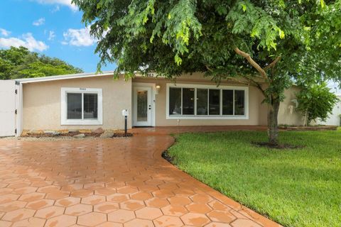 A home in Plantation