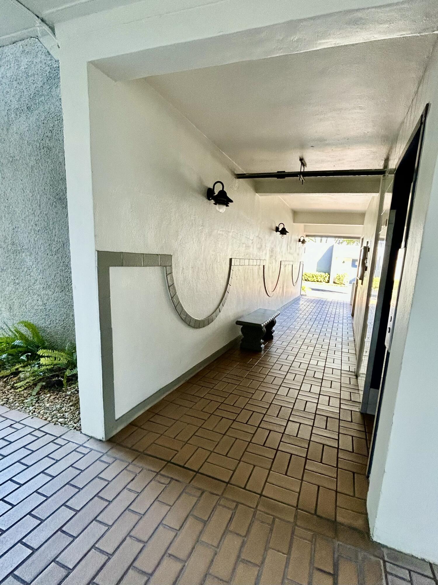 FOUNTAINS OF PALM BEACH COND NO 4 - Residential