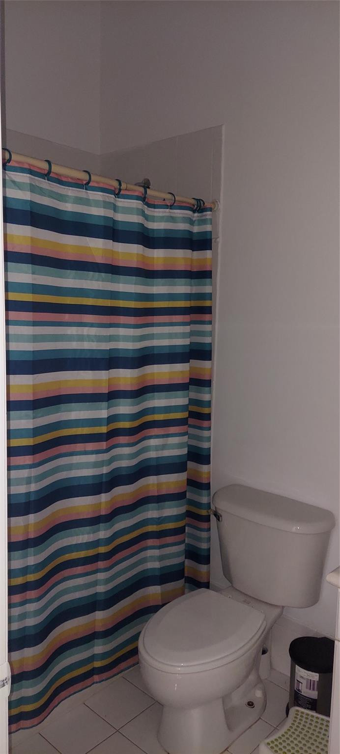 COVE AT FRENCH VILLAS - Residential Lease