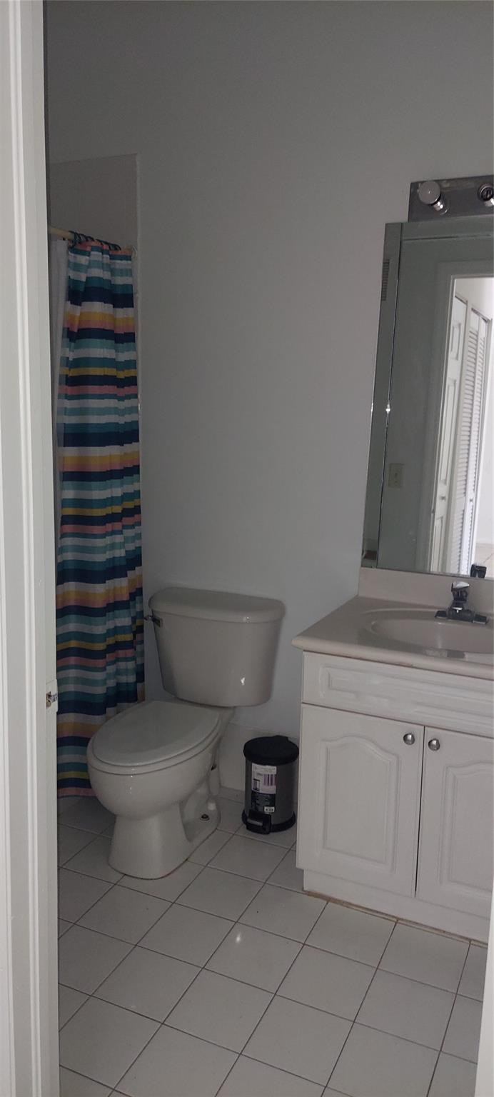 COVE AT FRENCH VILLAS - Residential Lease