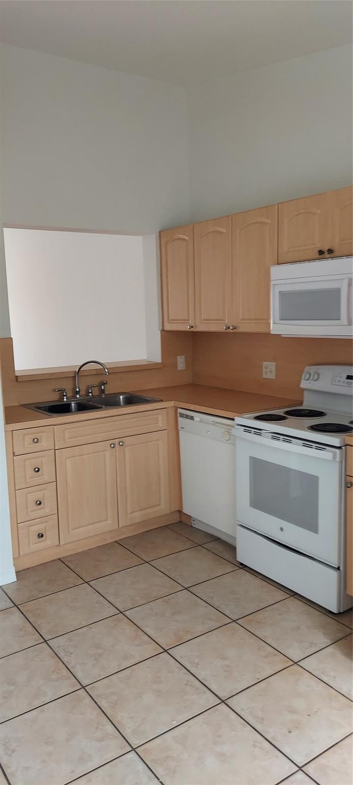 COVE AT FRENCH VILLAS - Residential Lease