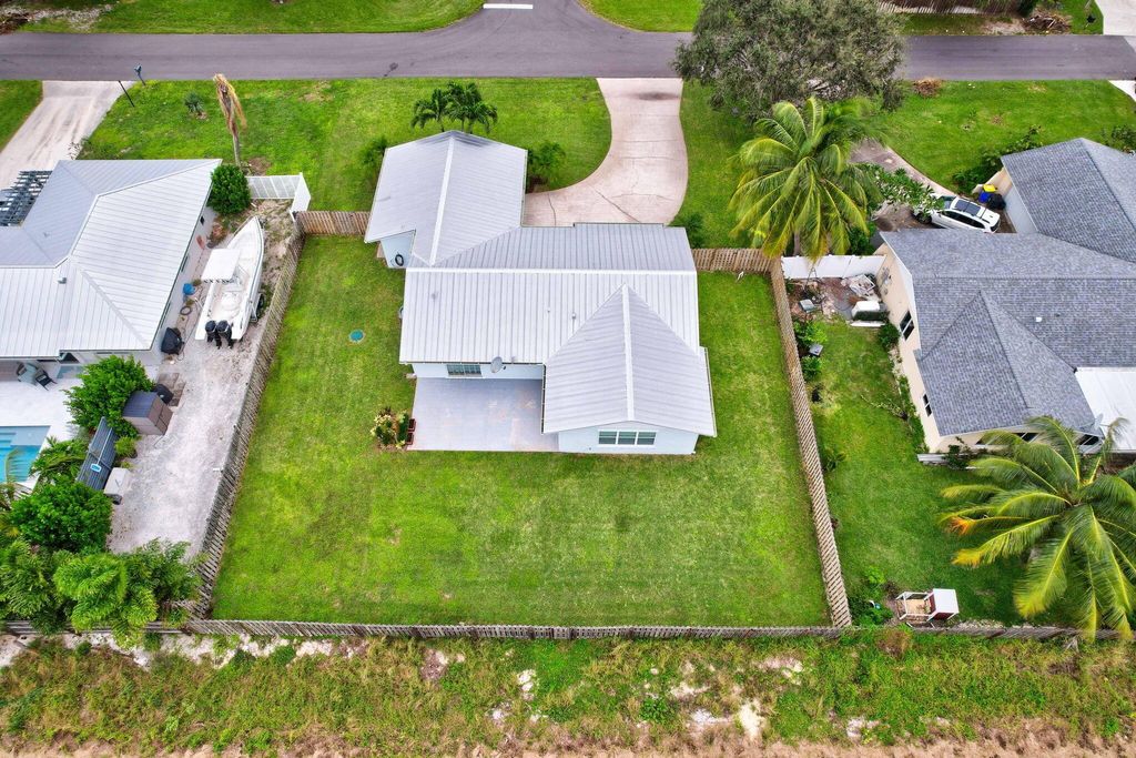 Photo of 8631 SE Sandcastle Circle, Hobe Sound, FL 33455 (MLS # R11029667)