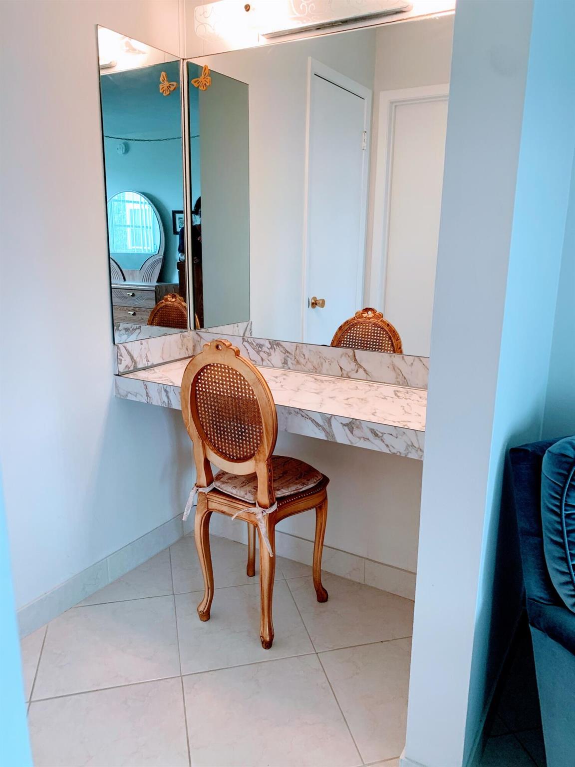 LAUDERDALE OAKS CONDO 4 - Residential