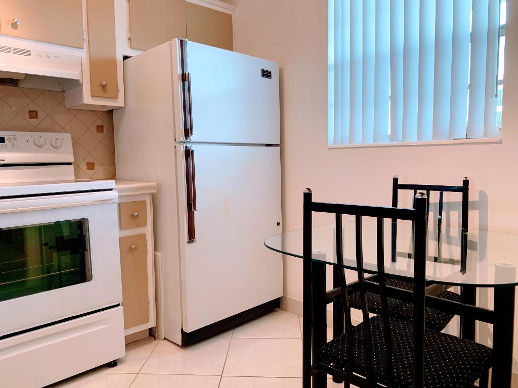 LAUDERDALE OAKS CONDO 4 - Residential