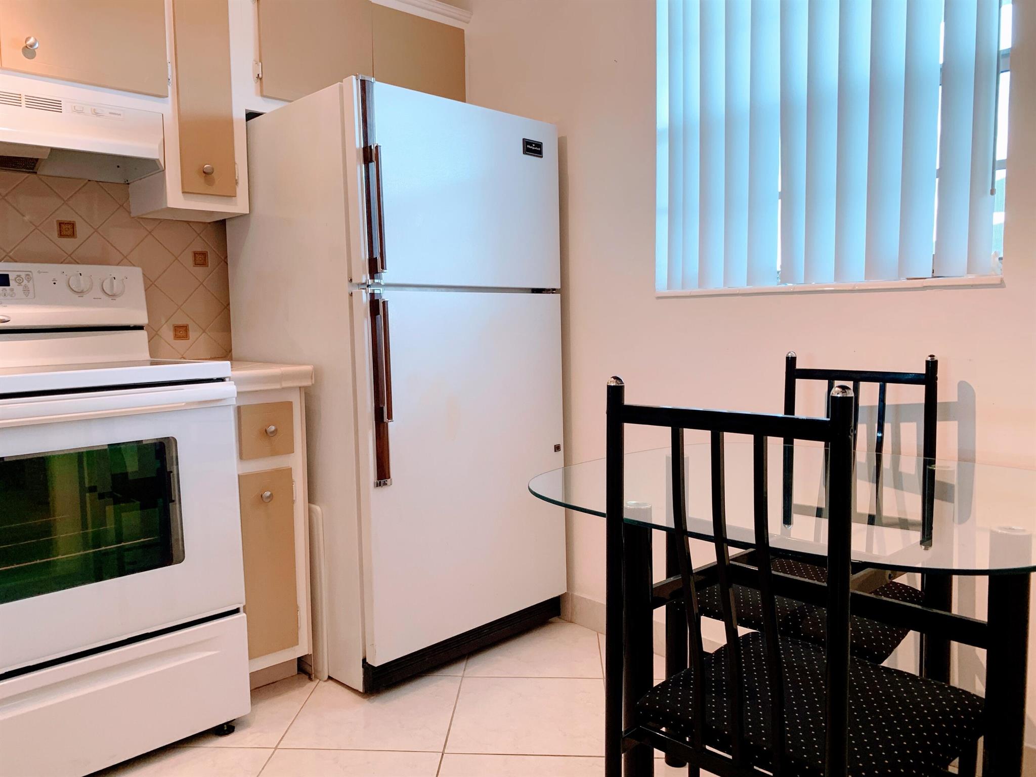 LAUDERDALE OAKS CONDO 4 - Residential