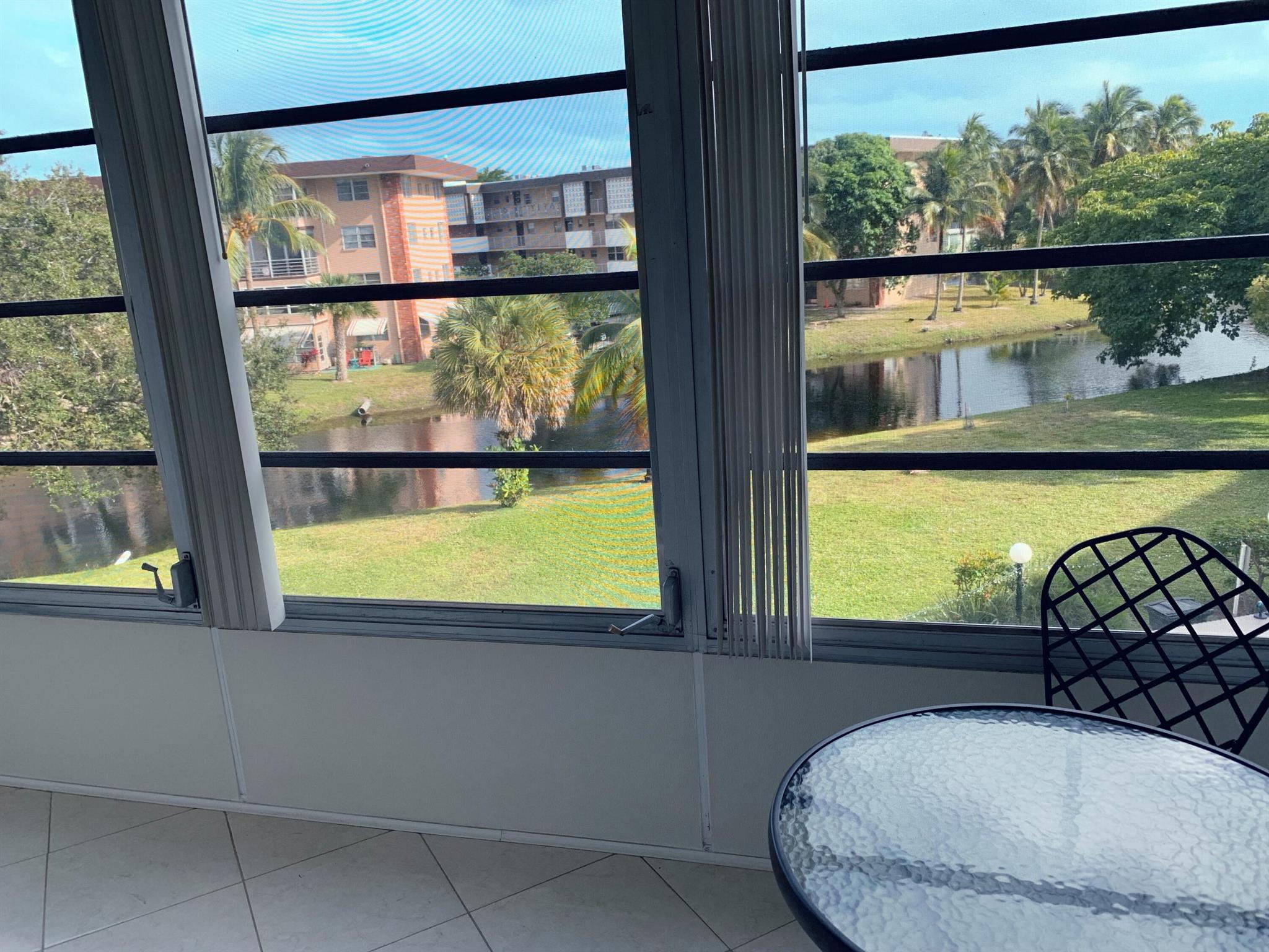 LAUDERDALE OAKS CONDO 4 - Residential