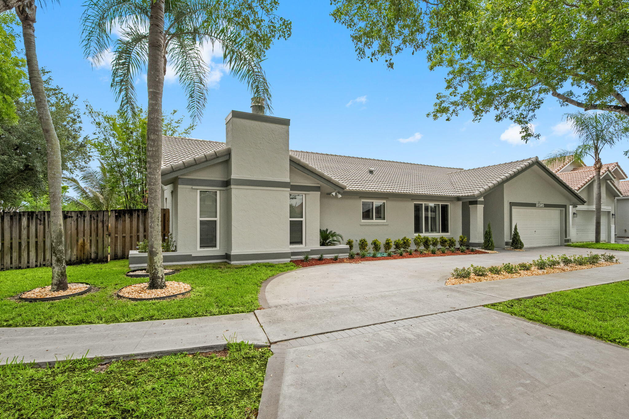 11595 S Quayside Drive