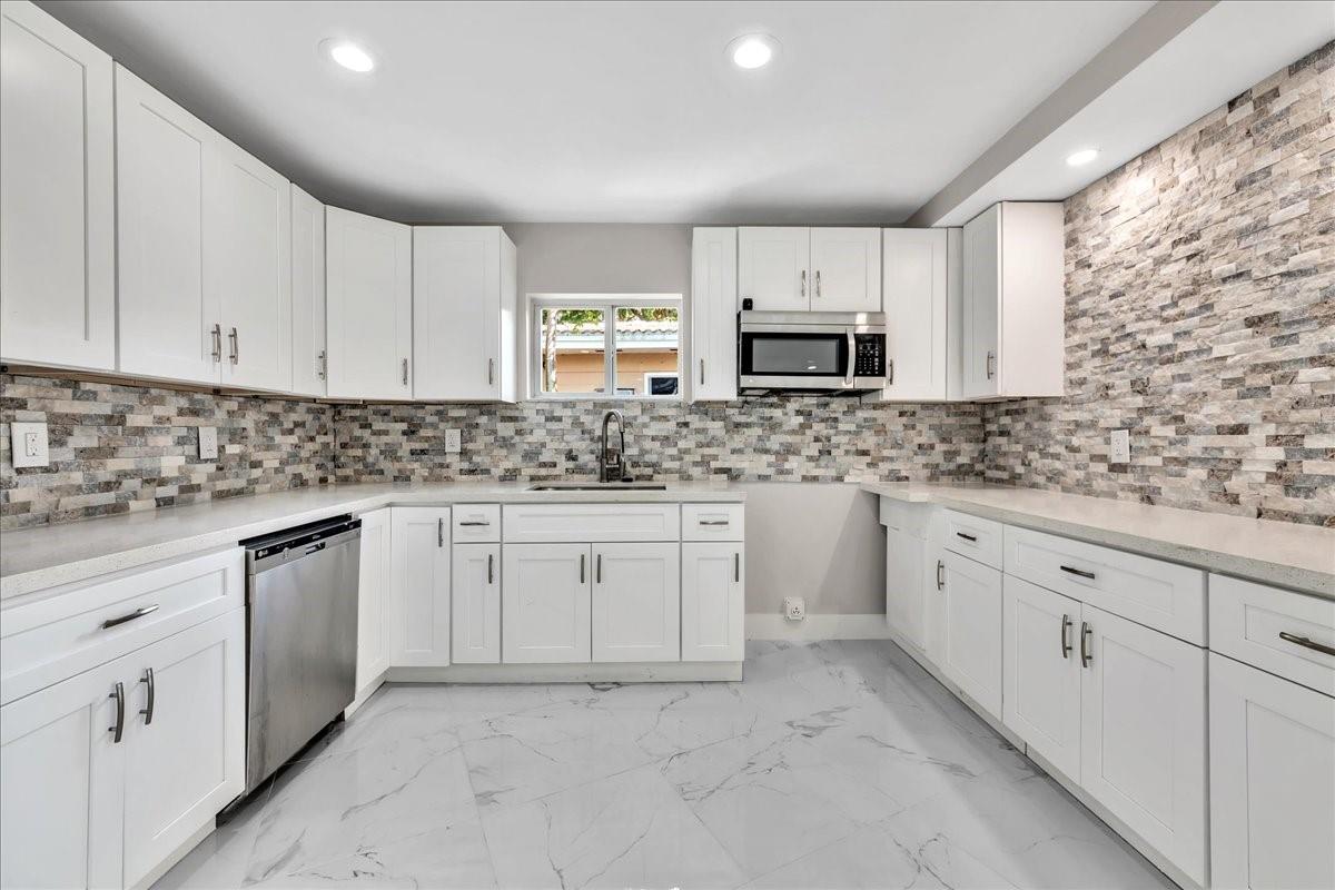 Coral Shores - Residential