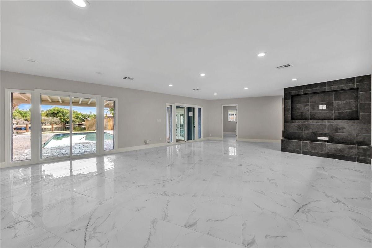 Coral Shores - Residential