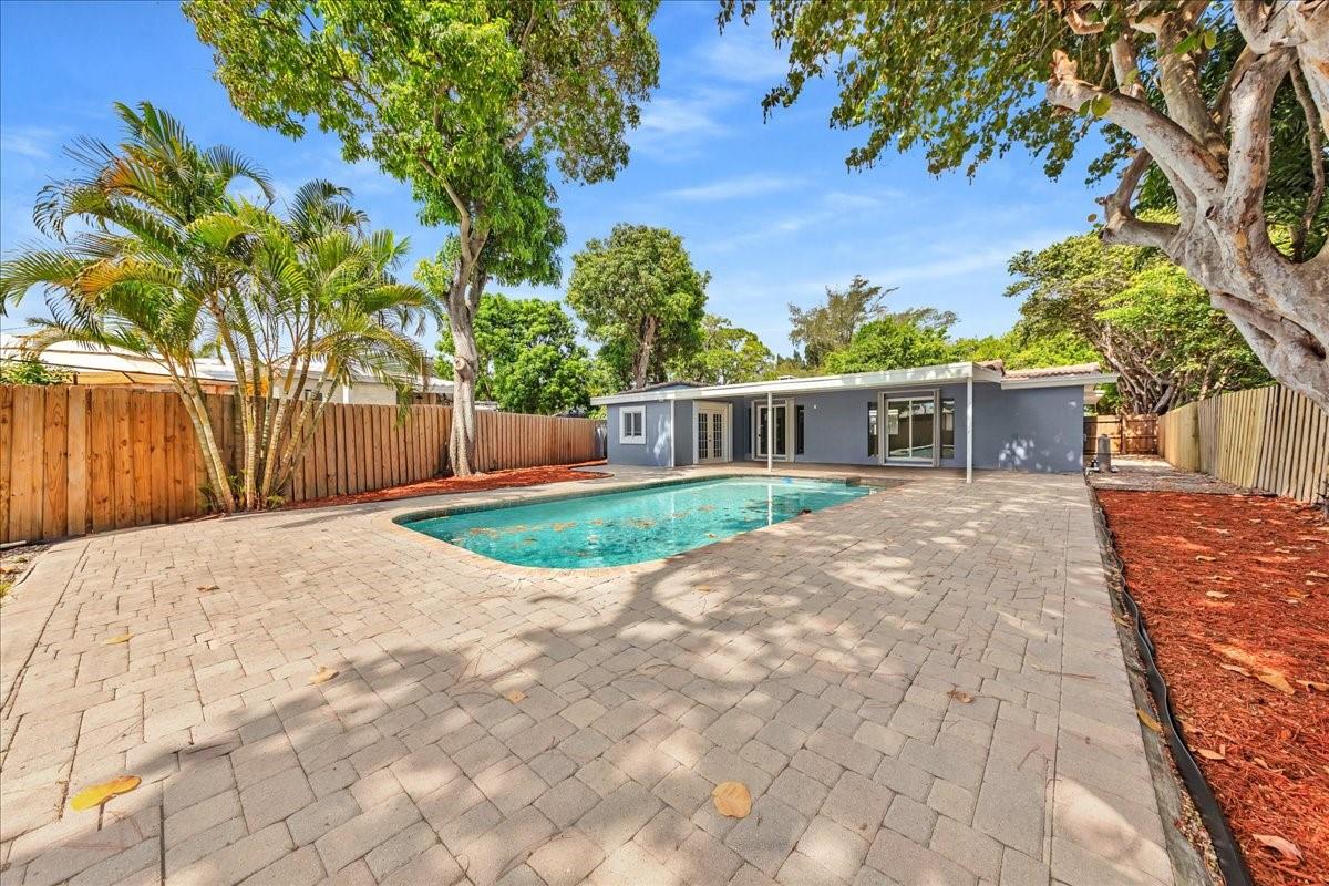 Coral Shores - Residential