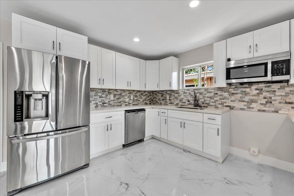 Coral Shores - Residential
