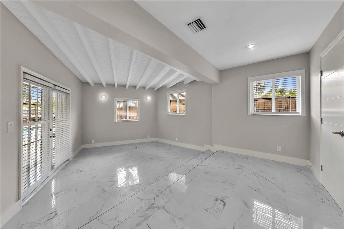 Coral Shores - Residential