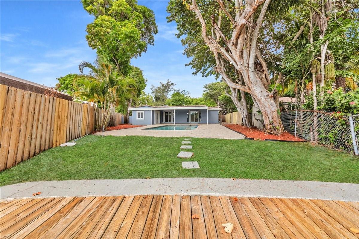 Coral Shores - Residential