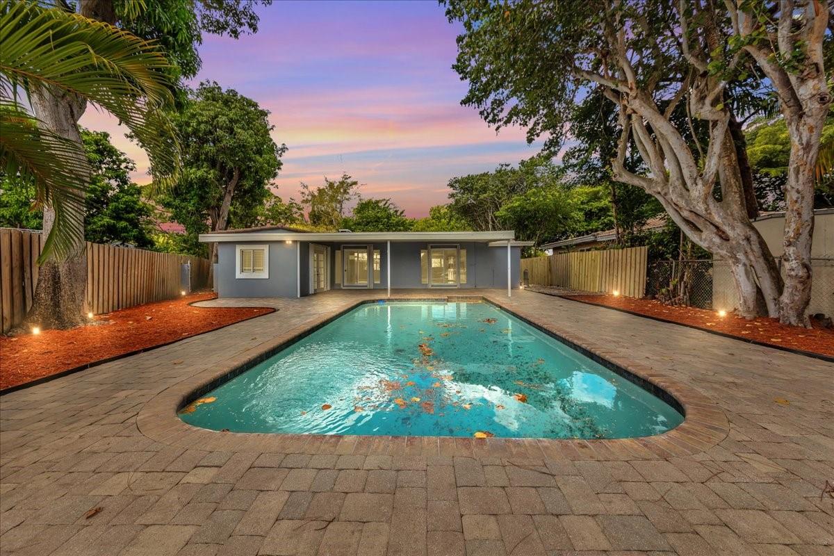 Coral Shores - Residential