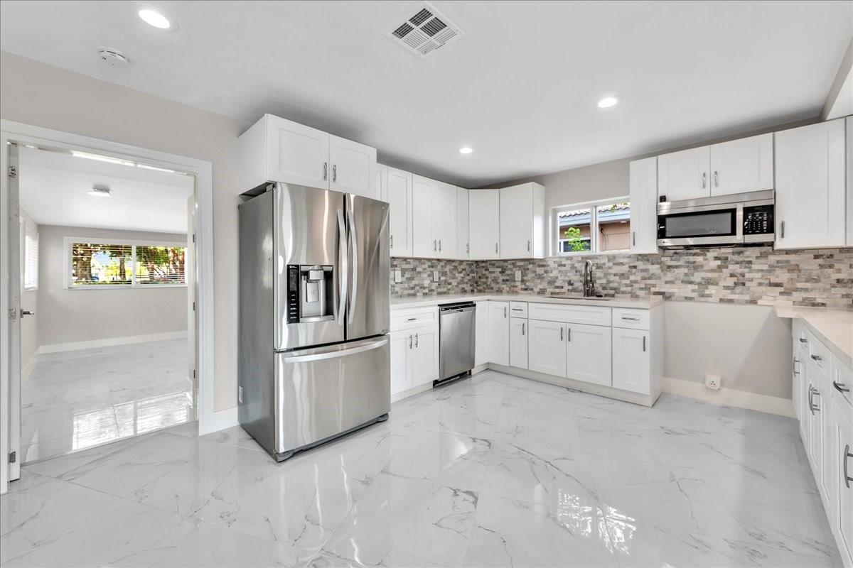 Coral Shores - Residential