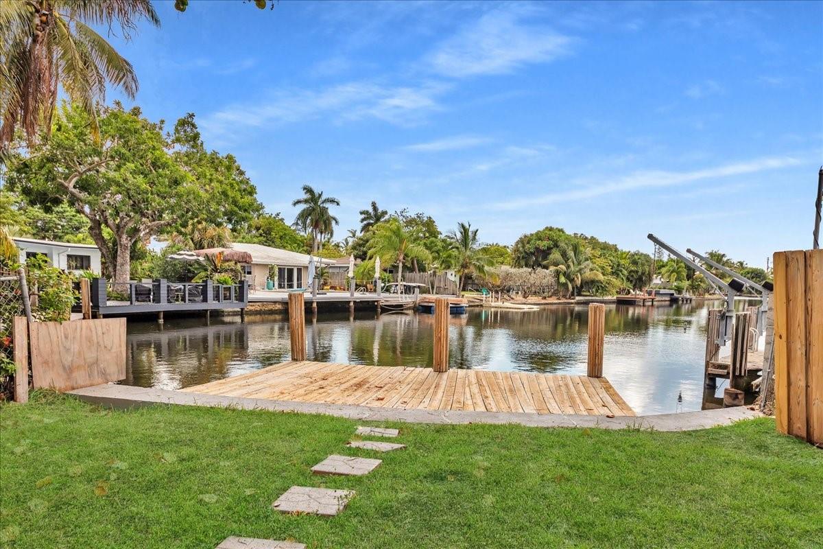 Coral Shores - Residential