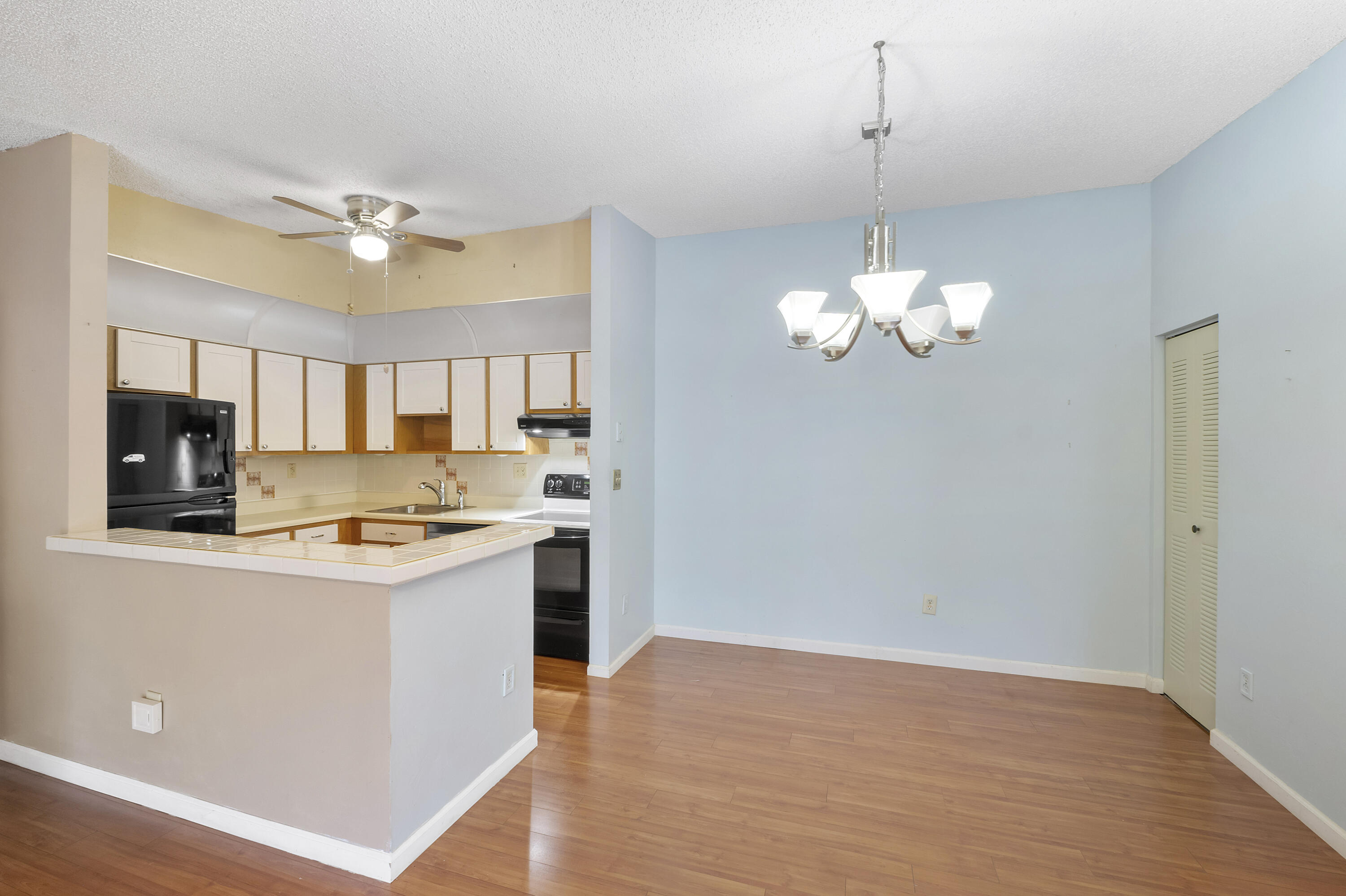 CLAIRMONT CONDOMINIUM M - Residential