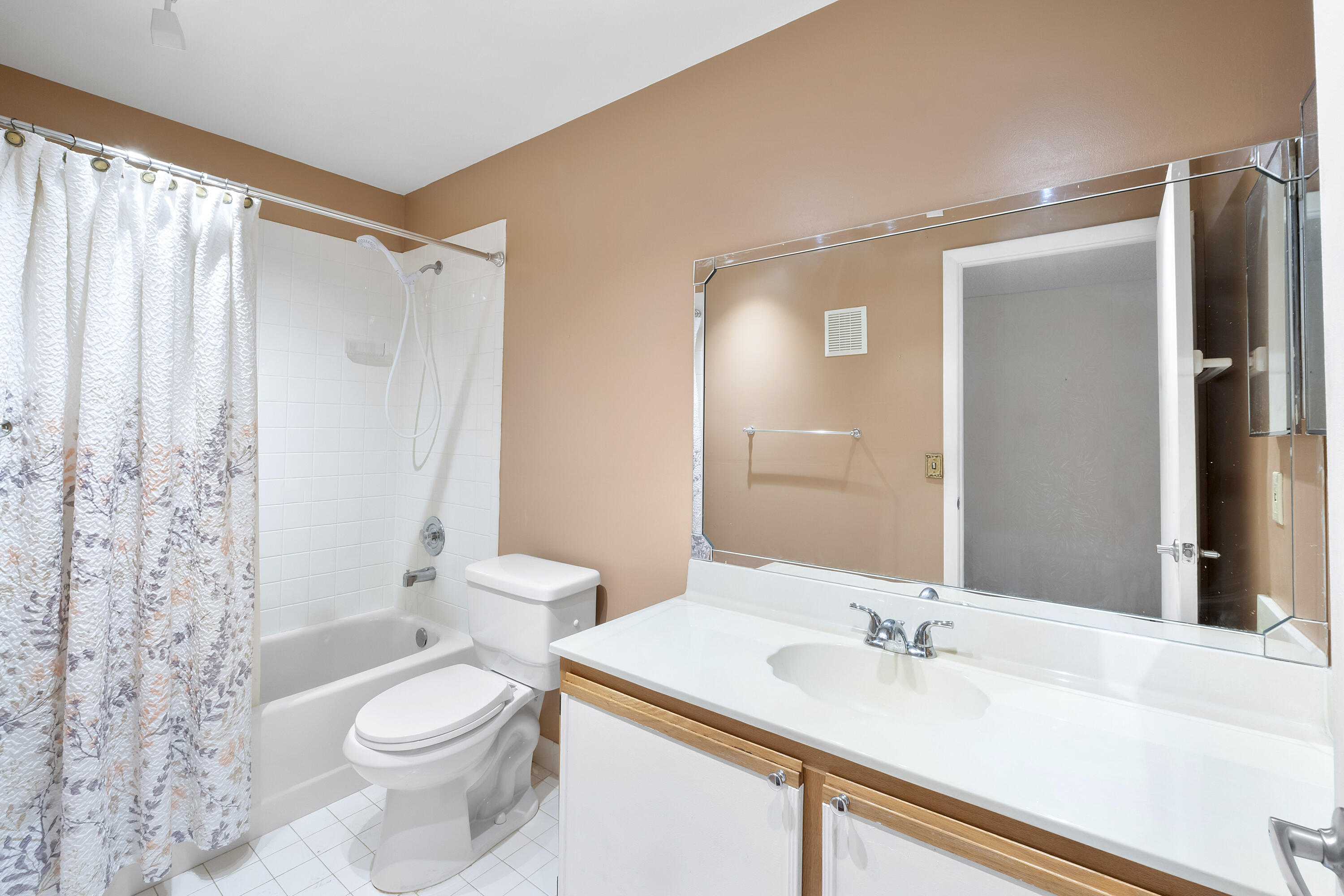 CLAIRMONT CONDOMINIUM M - Residential