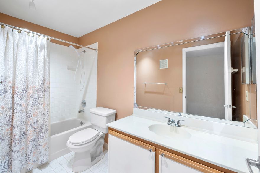 The perfect place to make your own!! This condo is in excellent condition, owned by the same owners since build! A little updating and WOW! Walk in to aspacious open living area. A private nature view from the sceenporch. Your own washer/dryer in unit and new electric shades in the great room. Have an active senior life. Enjoy the many ammenities Kings Point Tamarac has to offer. Sports, theatre, close to highways, shopping, restaurants and oodles of entertainment opportunities.