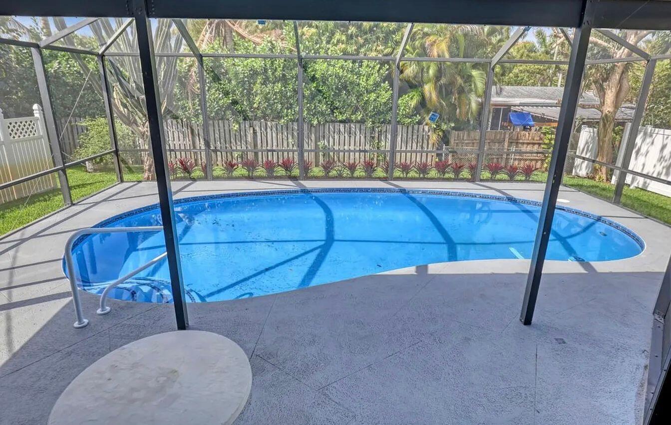 LAKE OSBORNE ESTATES 4 - Residential Lease