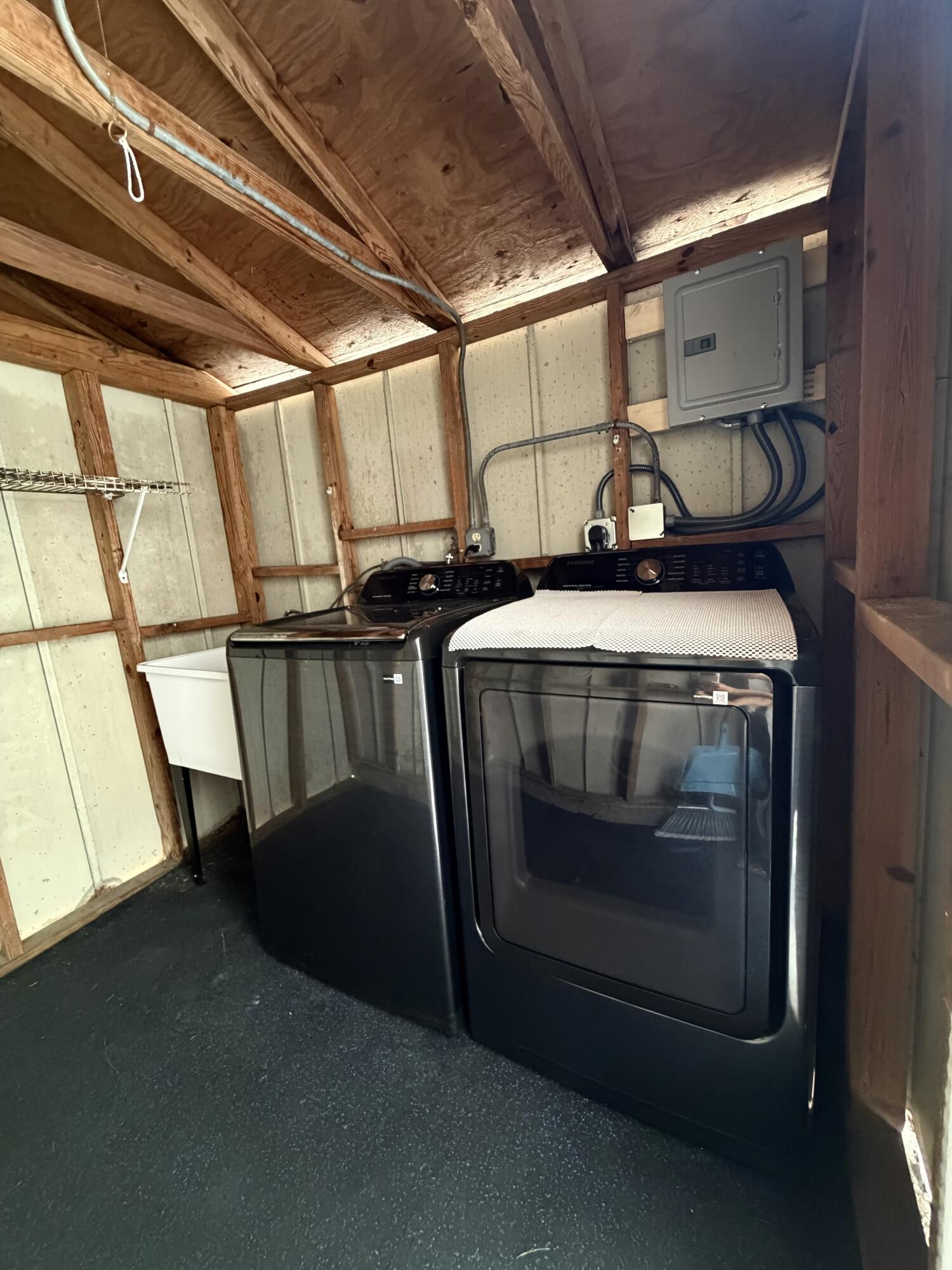 LAKE OSBORNE ESTATES 4 - Residential Lease
