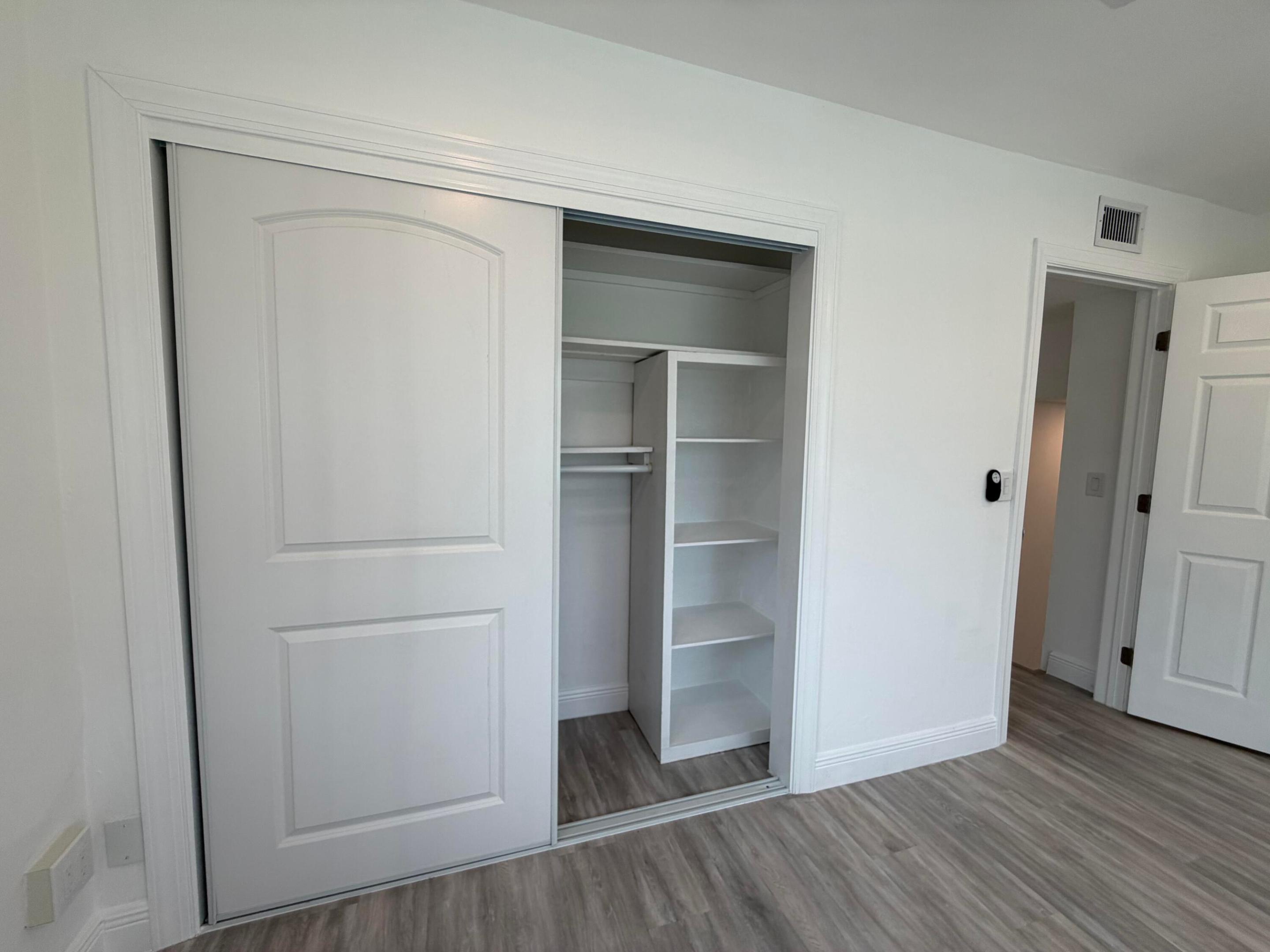 LAKE OSBORNE ESTATES 4 - Residential Lease
