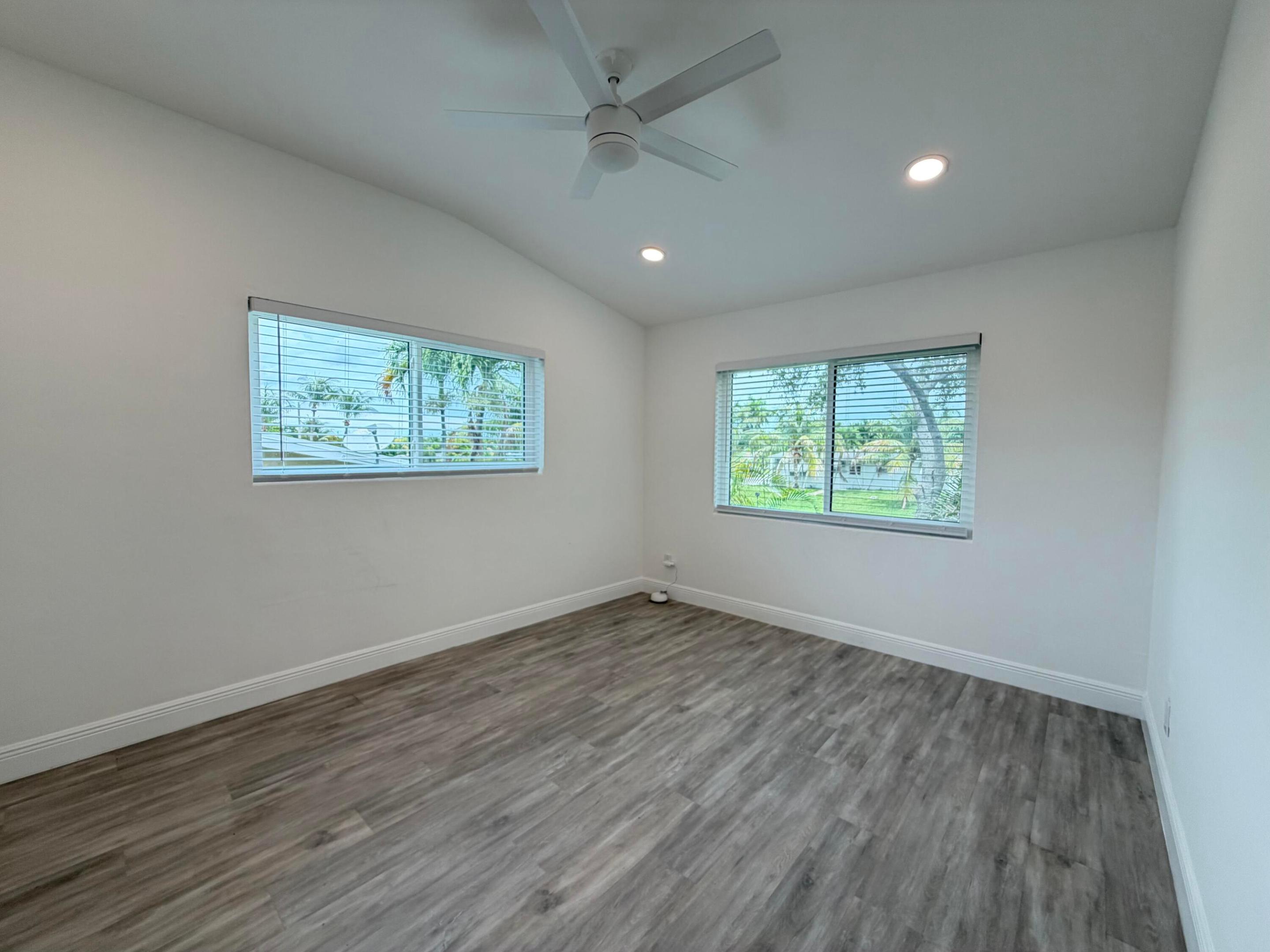 LAKE OSBORNE ESTATES 4 - Residential Lease