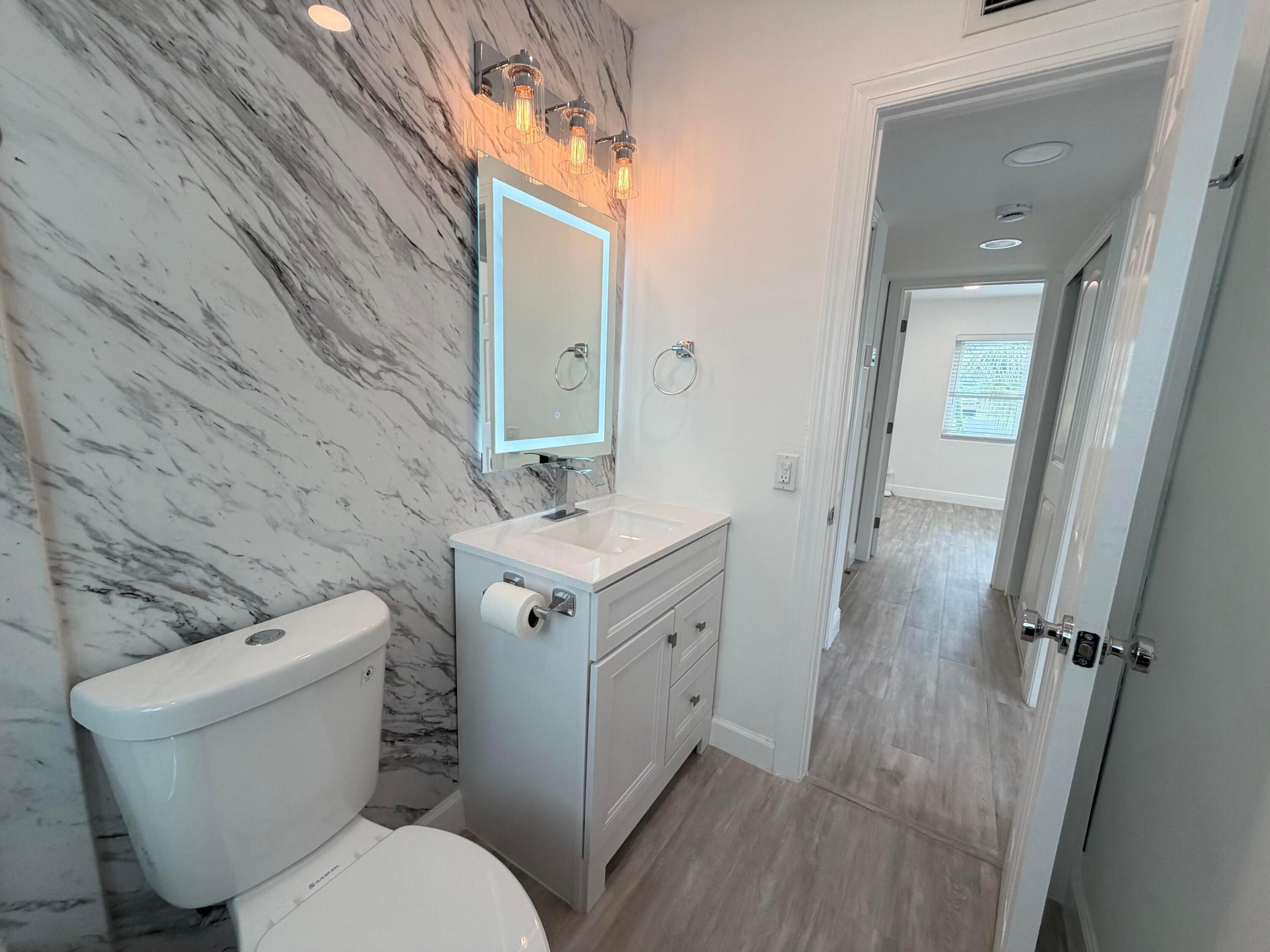 LAKE OSBORNE ESTATES 4 - Residential Lease