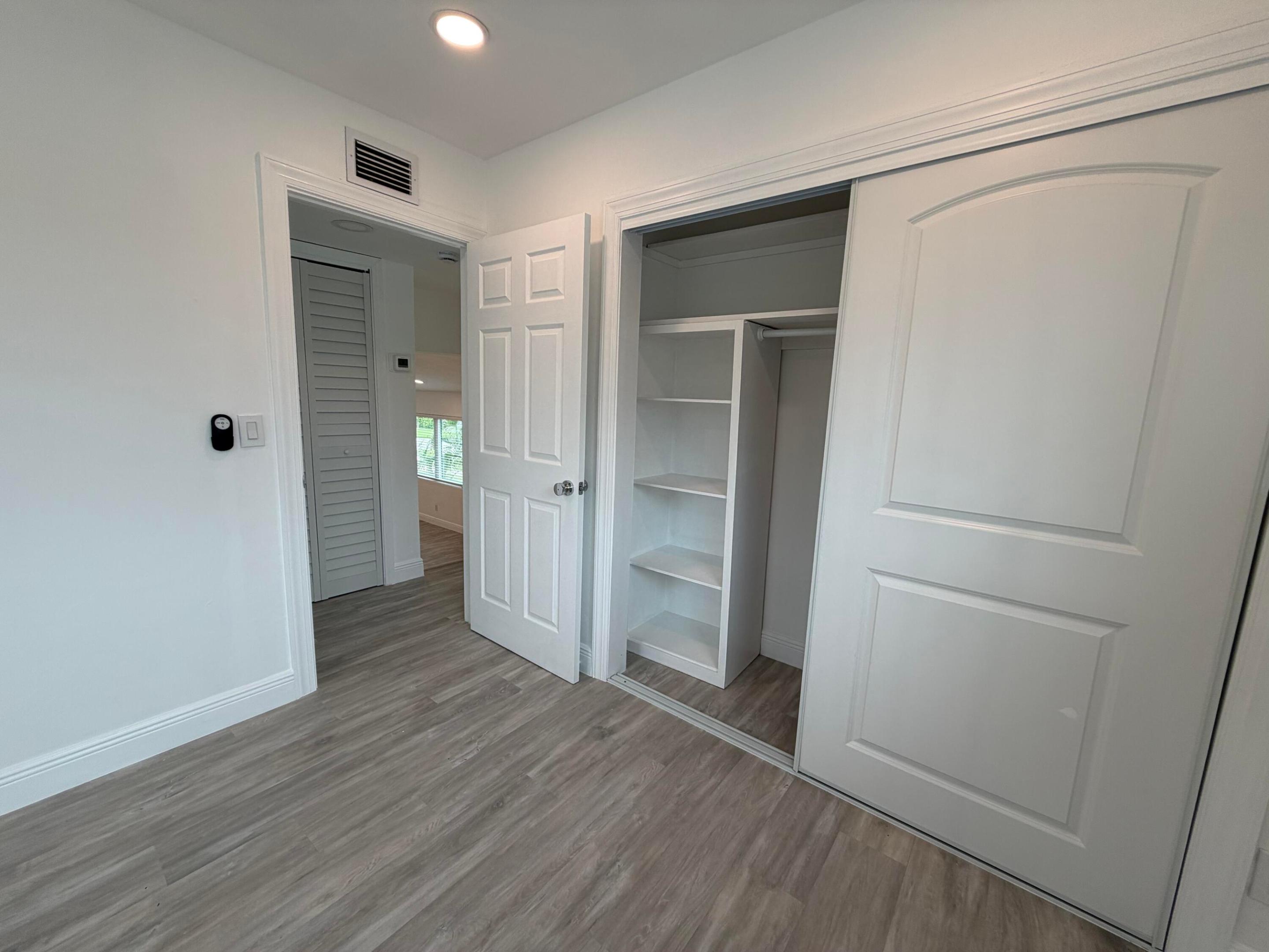 LAKE OSBORNE ESTATES 4 - Residential Lease