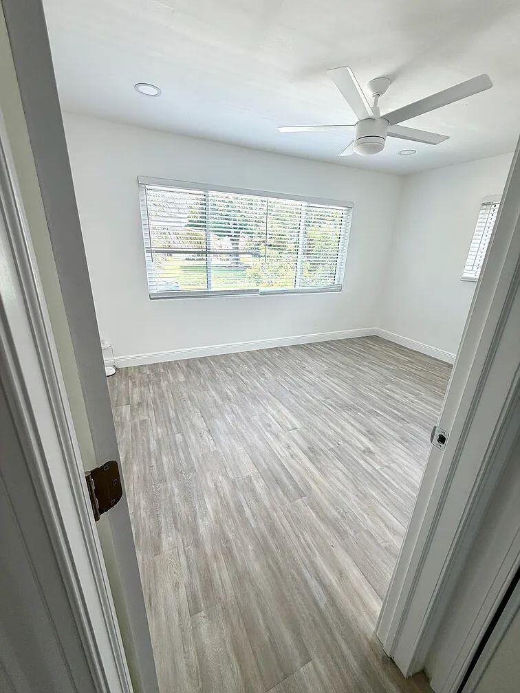 LAKE OSBORNE ESTATES 4 - Residential Lease