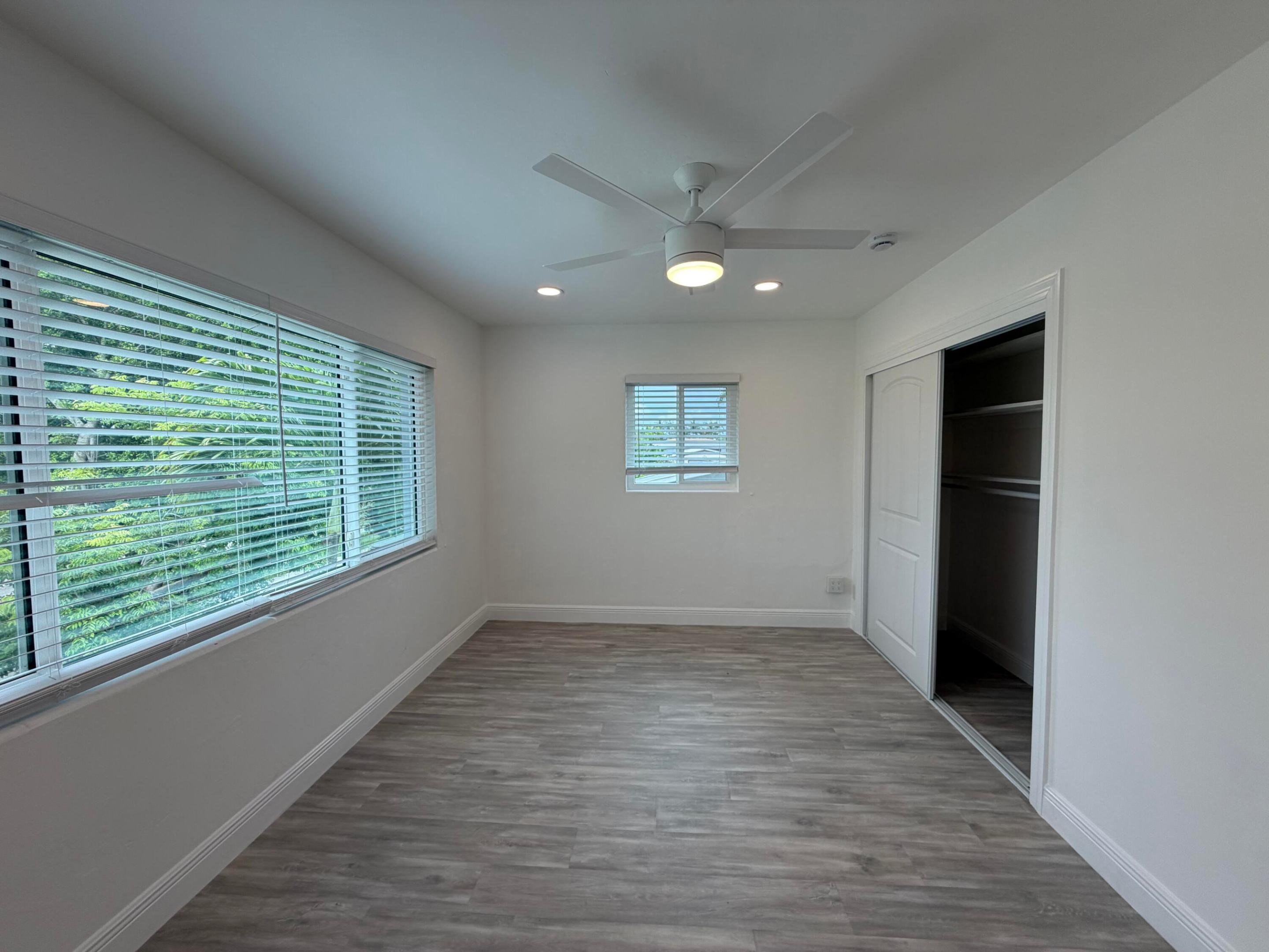 LAKE OSBORNE ESTATES 4 - Residential Lease