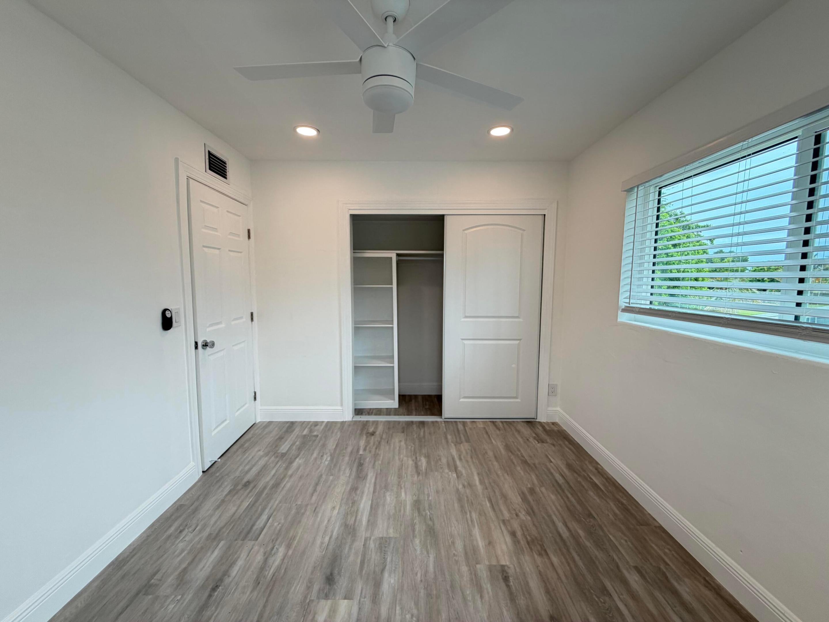 LAKE OSBORNE ESTATES 4 - Residential Lease