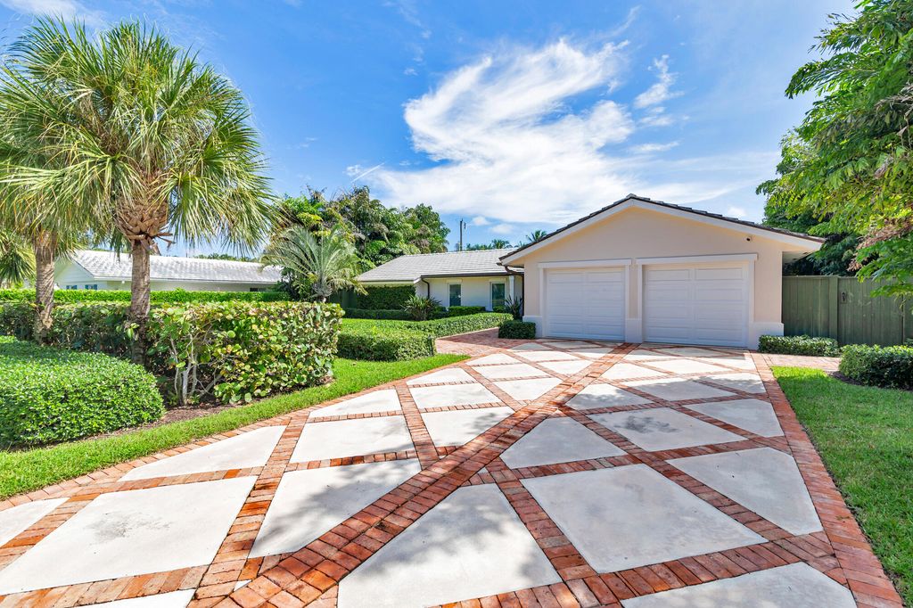 Photo of 210 Ellamar Road, West Palm Beach, FL 33405 (MLS # R11128364)