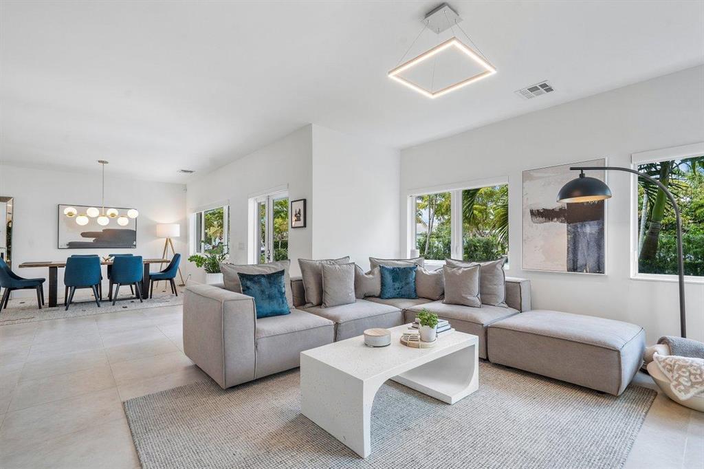 EDGEWATER - Residential