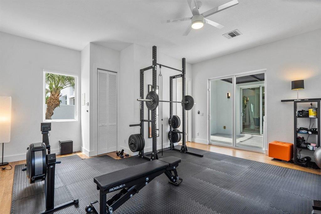 EDGEWATER - Residential