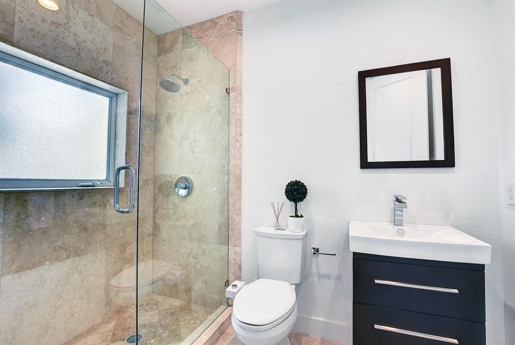 EDGEWATER - Residential