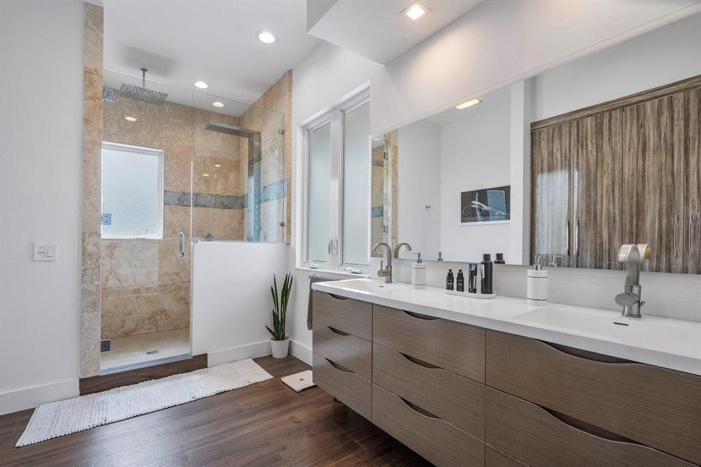 EDGEWATER - Residential