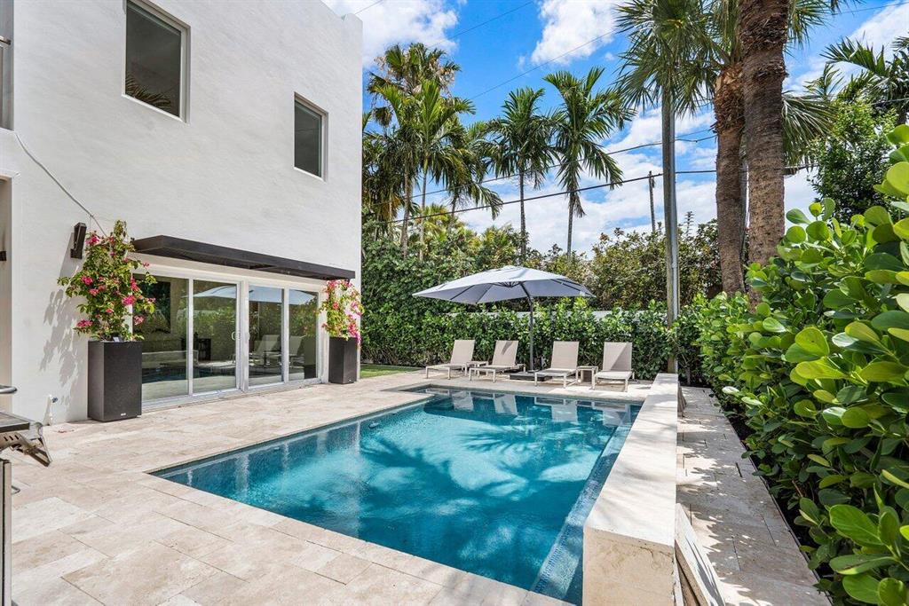 EDGEWATER - Residential