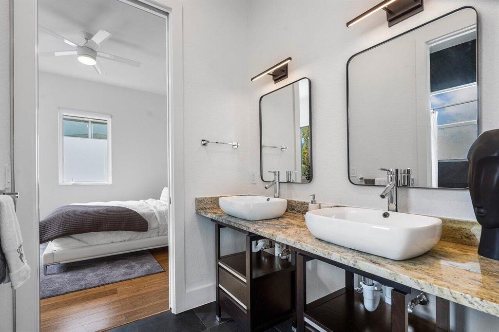 EDGEWATER - Residential