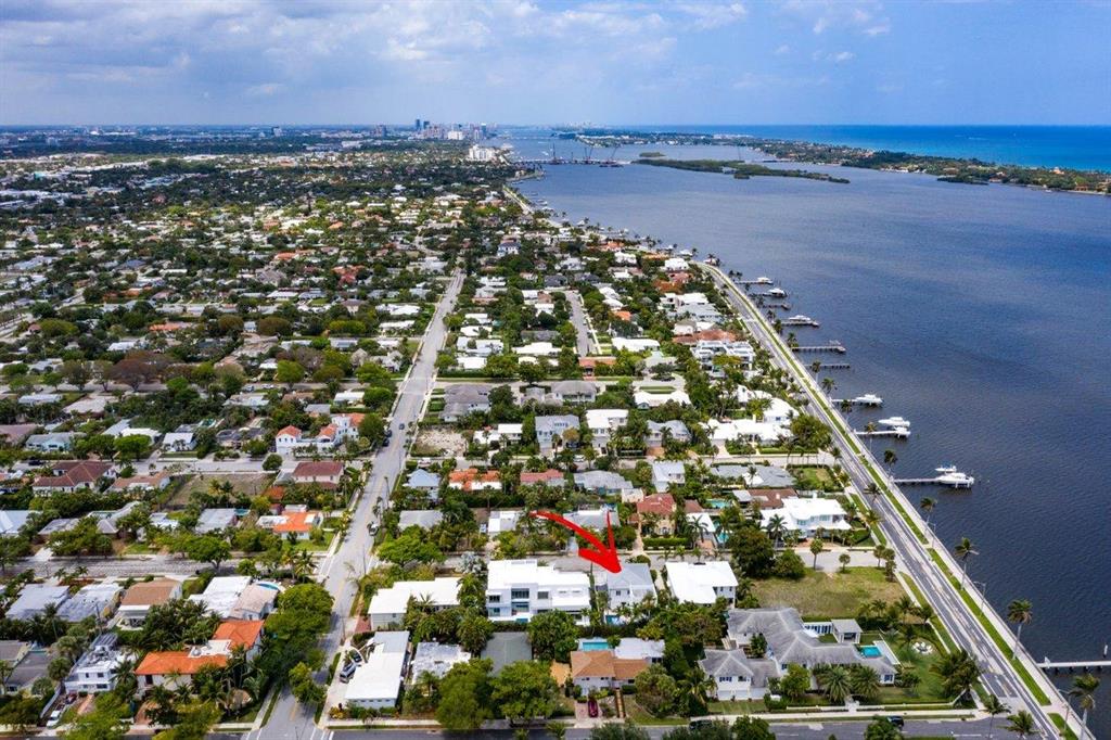 EDGEWATER - Residential