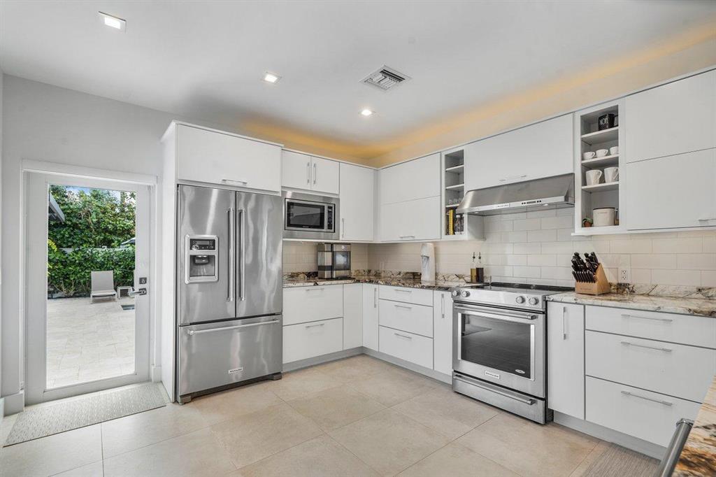 EDGEWATER - Residential