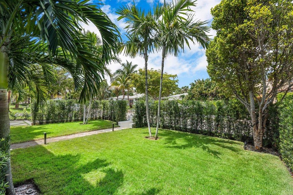 EDGEWATER - Residential