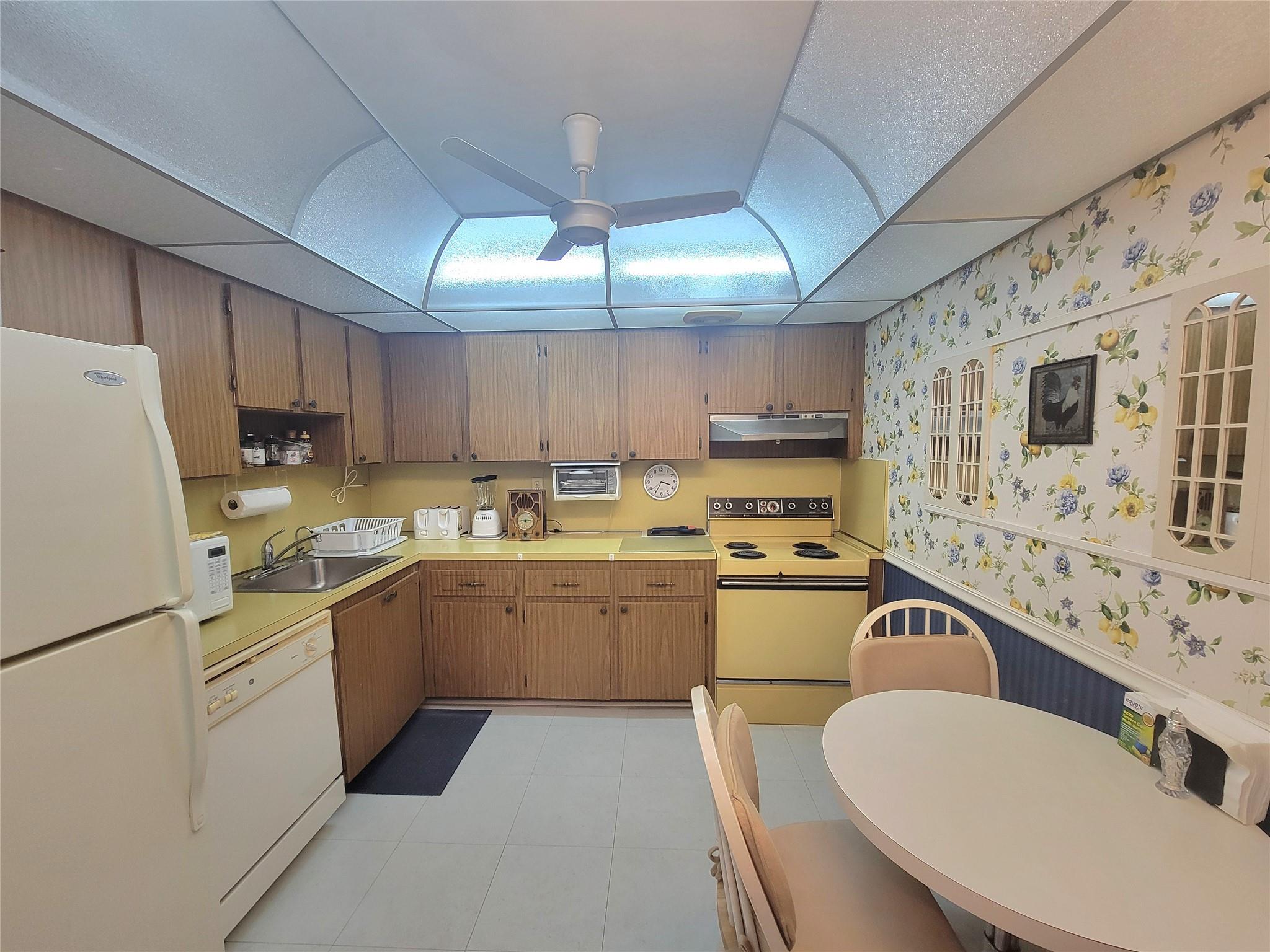 Oakbrook Village - Residential