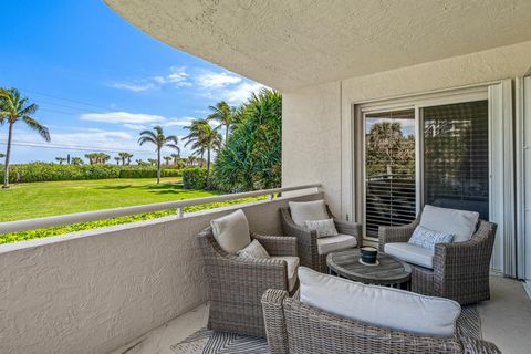 A home in Hutchinson Island