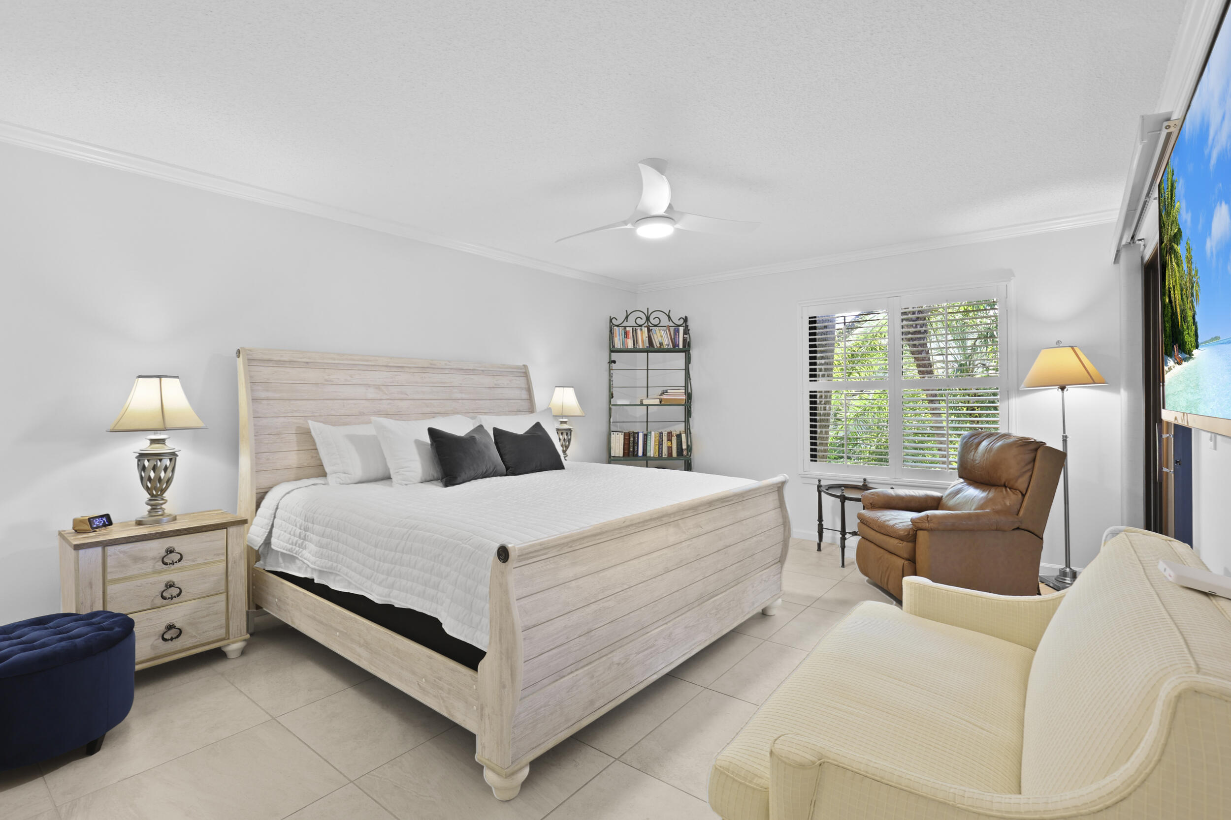 MARINER SANDS CLUB VILLAS CONDO - Residential